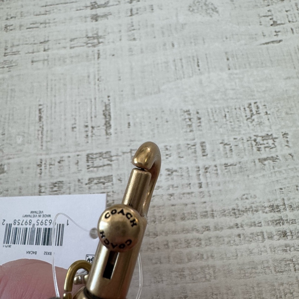 Coach Cream and Gold Flower Key Holder - Picture 5 of 5